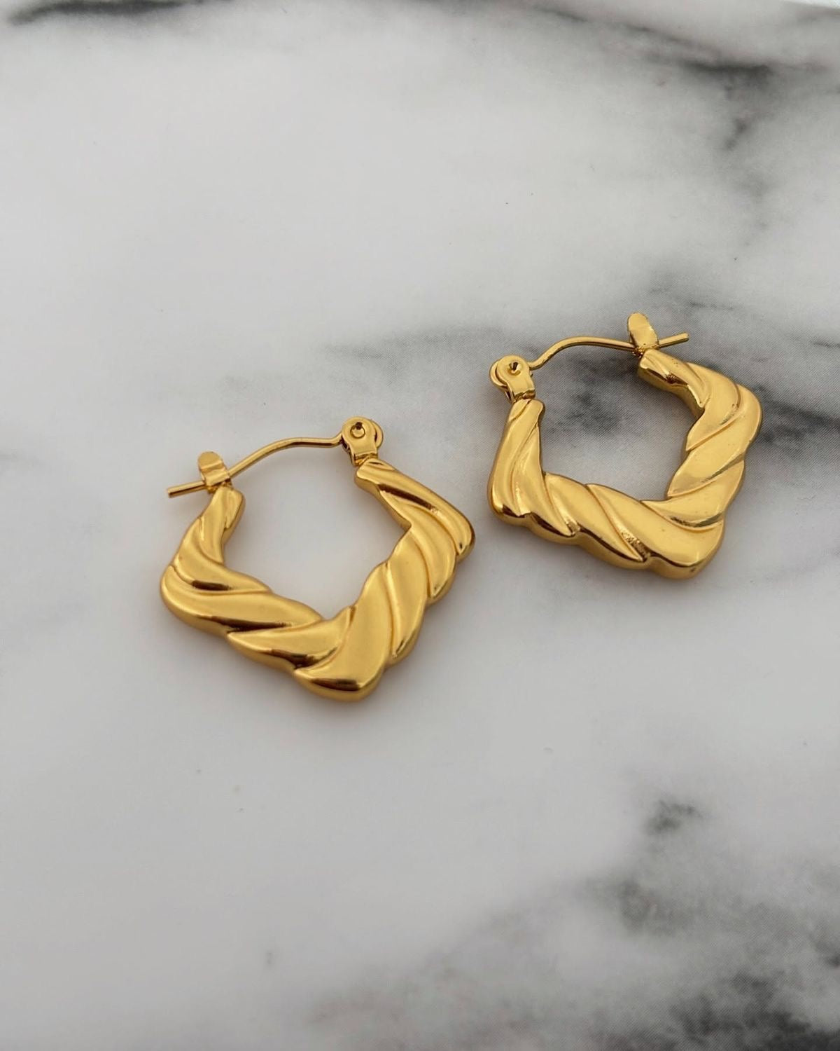 Anti-tarnish Chunky Croissant Geometric Hoops, Braided Textured Statement Earrings, Retro Modern Lightweight Huggies for Women