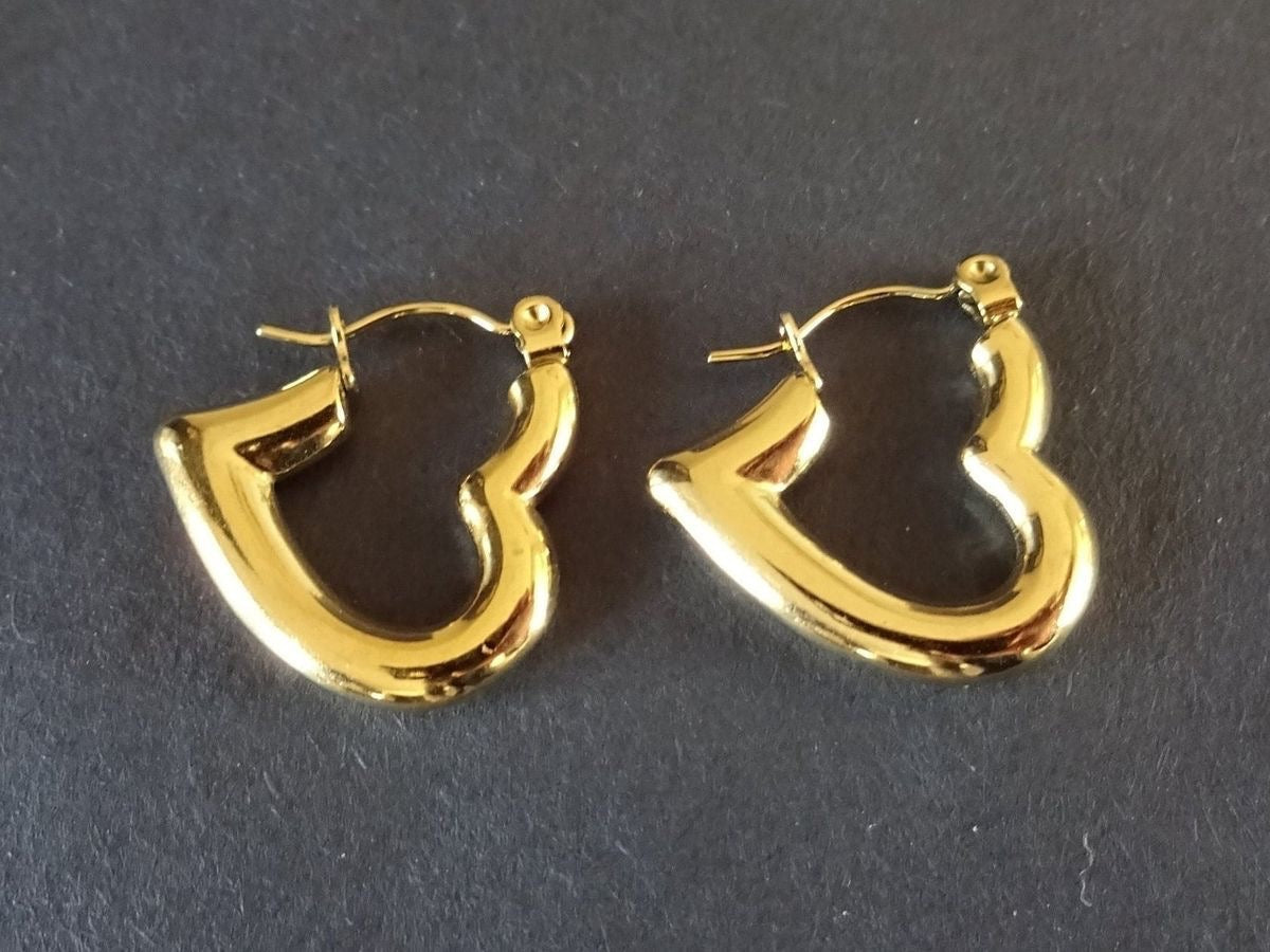 Anti-tarnish Open Heart Hoop Earrings for Women – Elegant  Hollow Heart Hoops, Sculptural Romantic Statement Jewelry,
