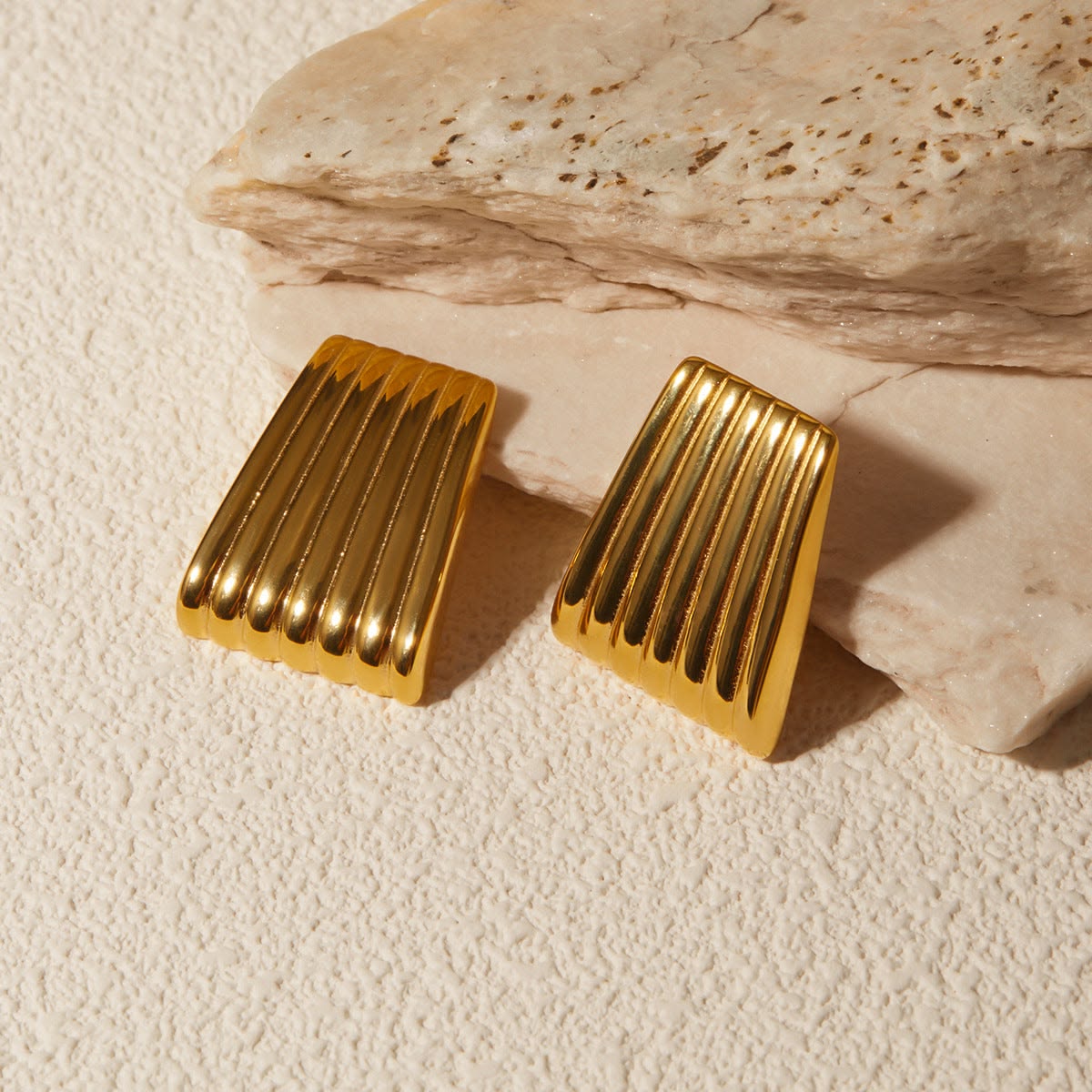 Gold Anti-tarnish Ribbed Chunky Stud Earrings – Vintage-Inspired Vertical Fluted Post Earrings – Bold Geometric Statement Jewelry