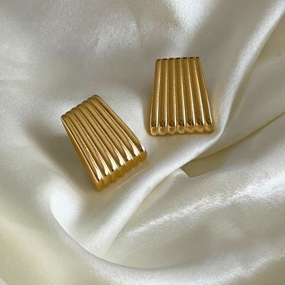 Gold Anti-tarnish Ribbed Chunky Stud Earrings – Vintage-Inspired Vertical Fluted Post Earrings – Bold Geometric Statement Jewelry
